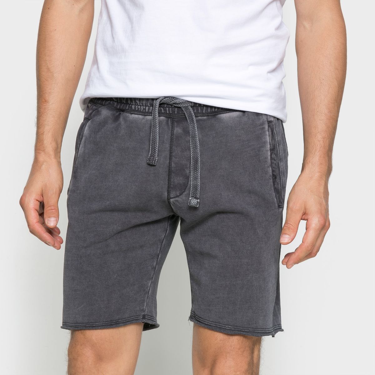 BASEMENT - Bermuda Hombre