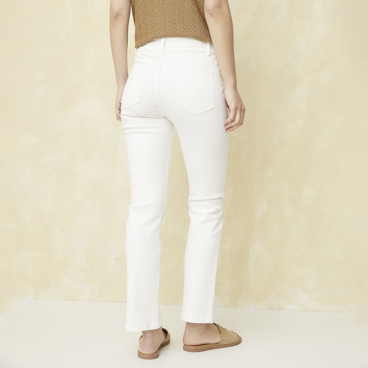 UNIVERSITY CLUB - Jeans Straight Tiro Medio Mujer University Club