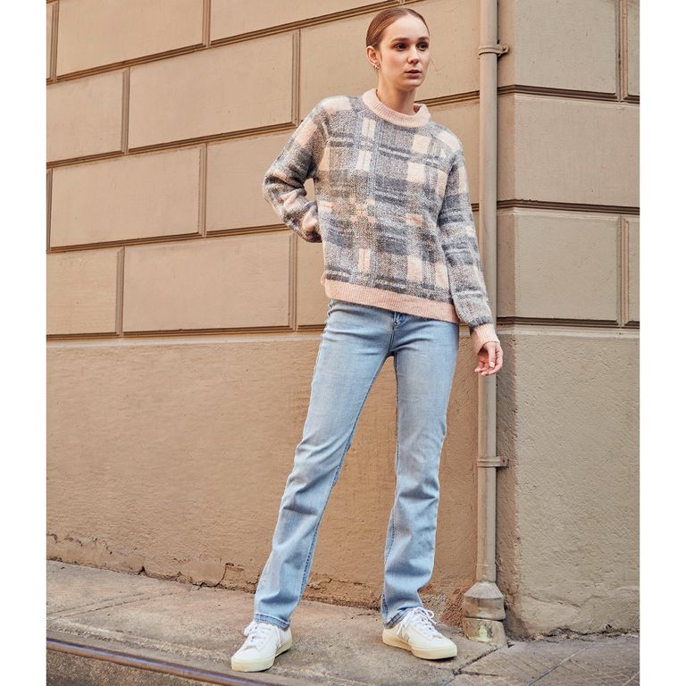 Jeans Straight Tiro Medio Mujer
