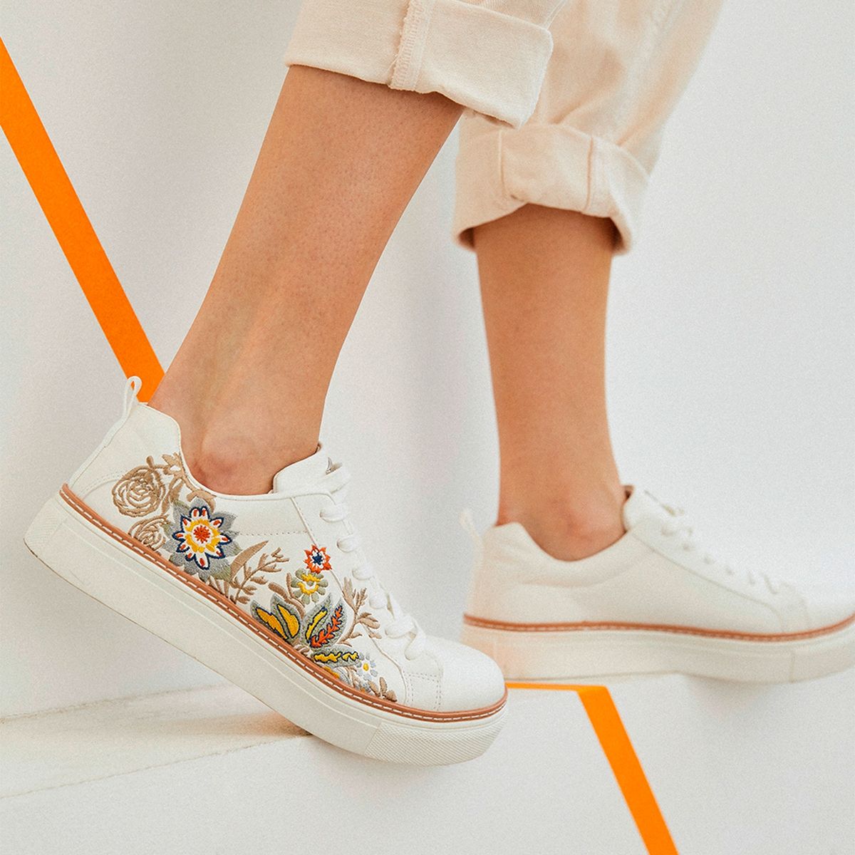 BASEMENT - Zapatilla Urbana Mujer Blanca