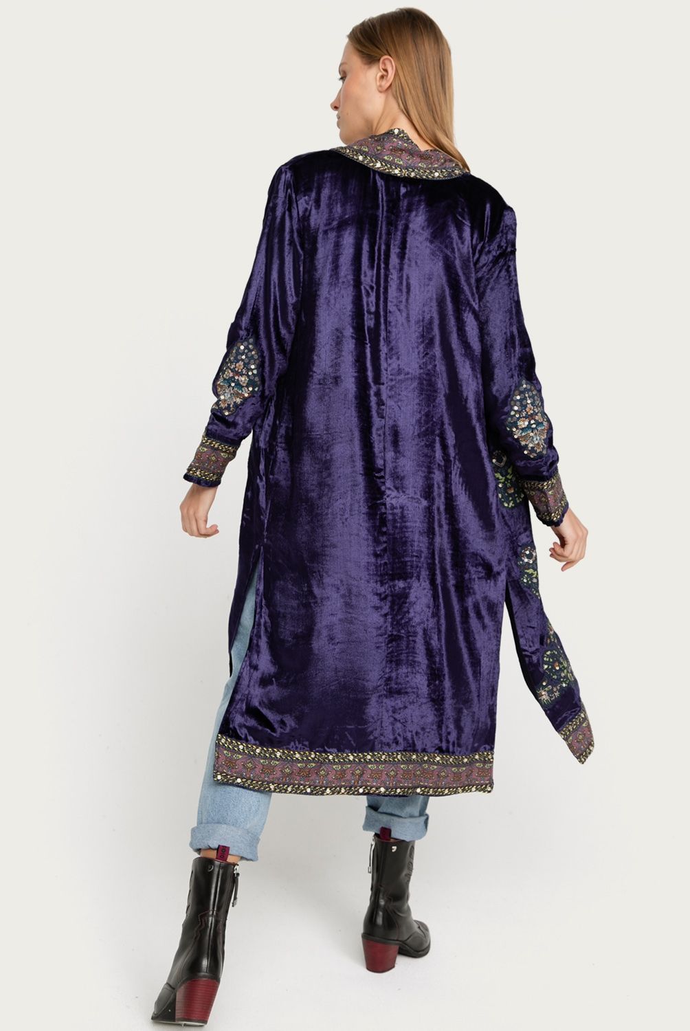 BASEMENT - Kimono Terciopelo Bordado Mujer