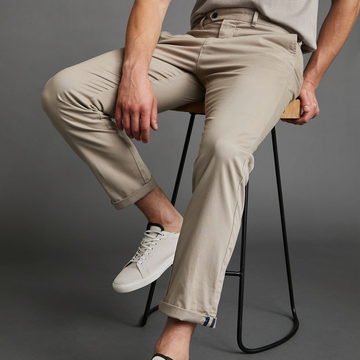WOLF&HANK - Pantalón Chino Satin Hombre