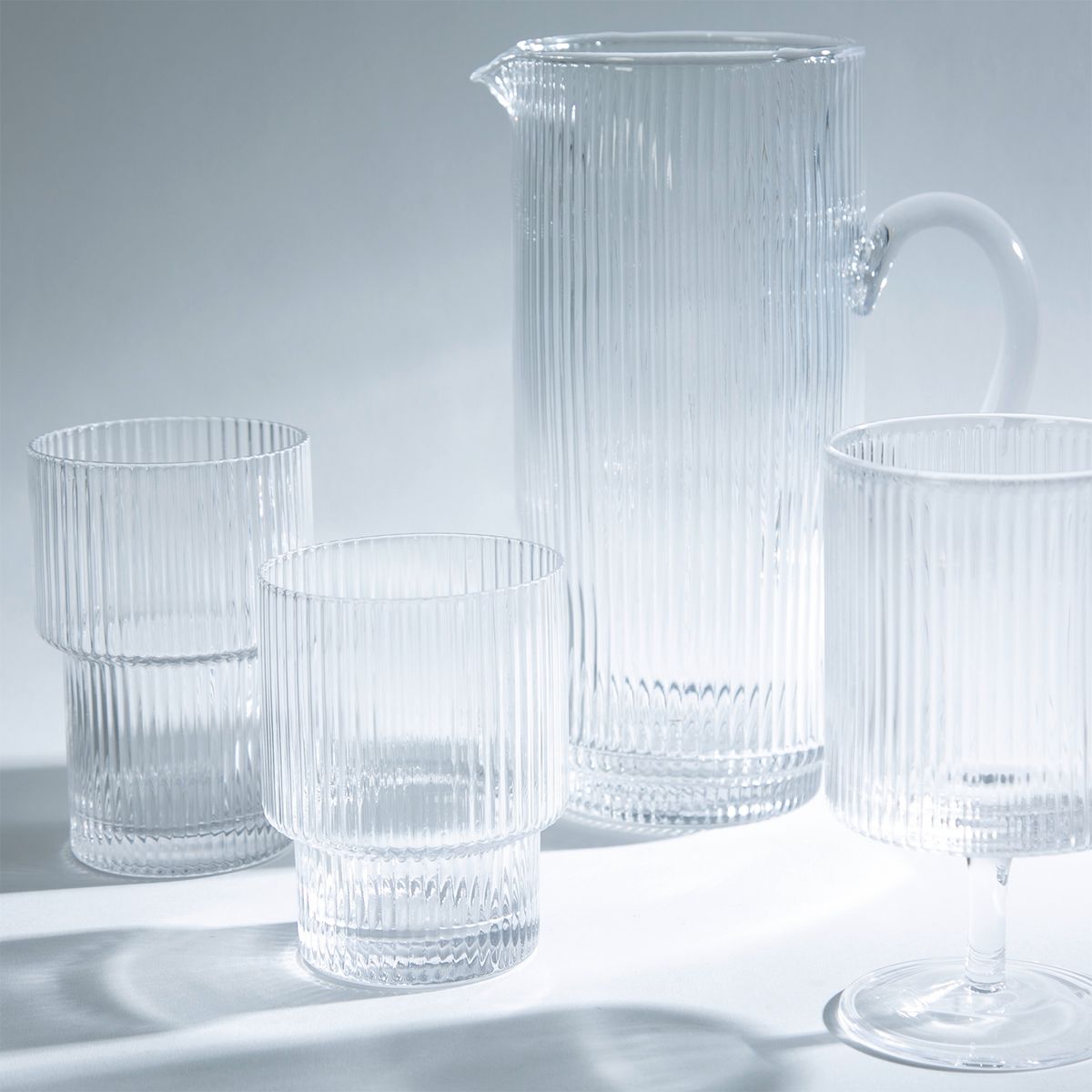 BASEMENT HOME - Jarra Vidrio Estriado Clear 2 Litros Basement Home