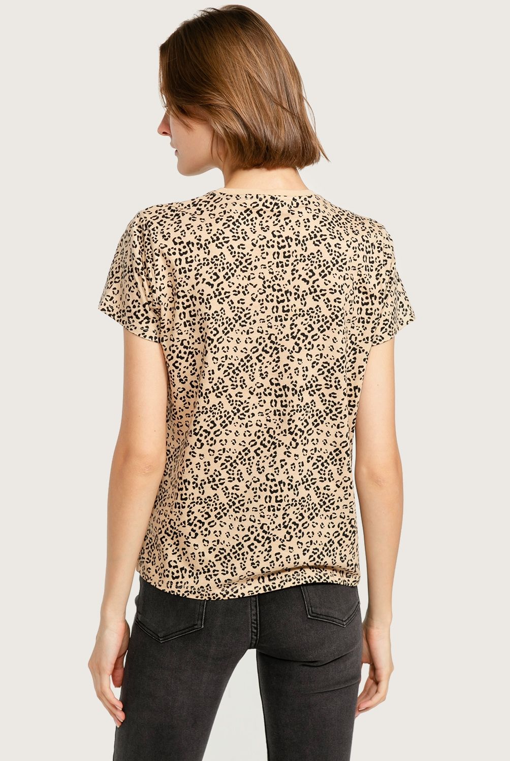 BASEMENT - Polera Manga Corta Mujer