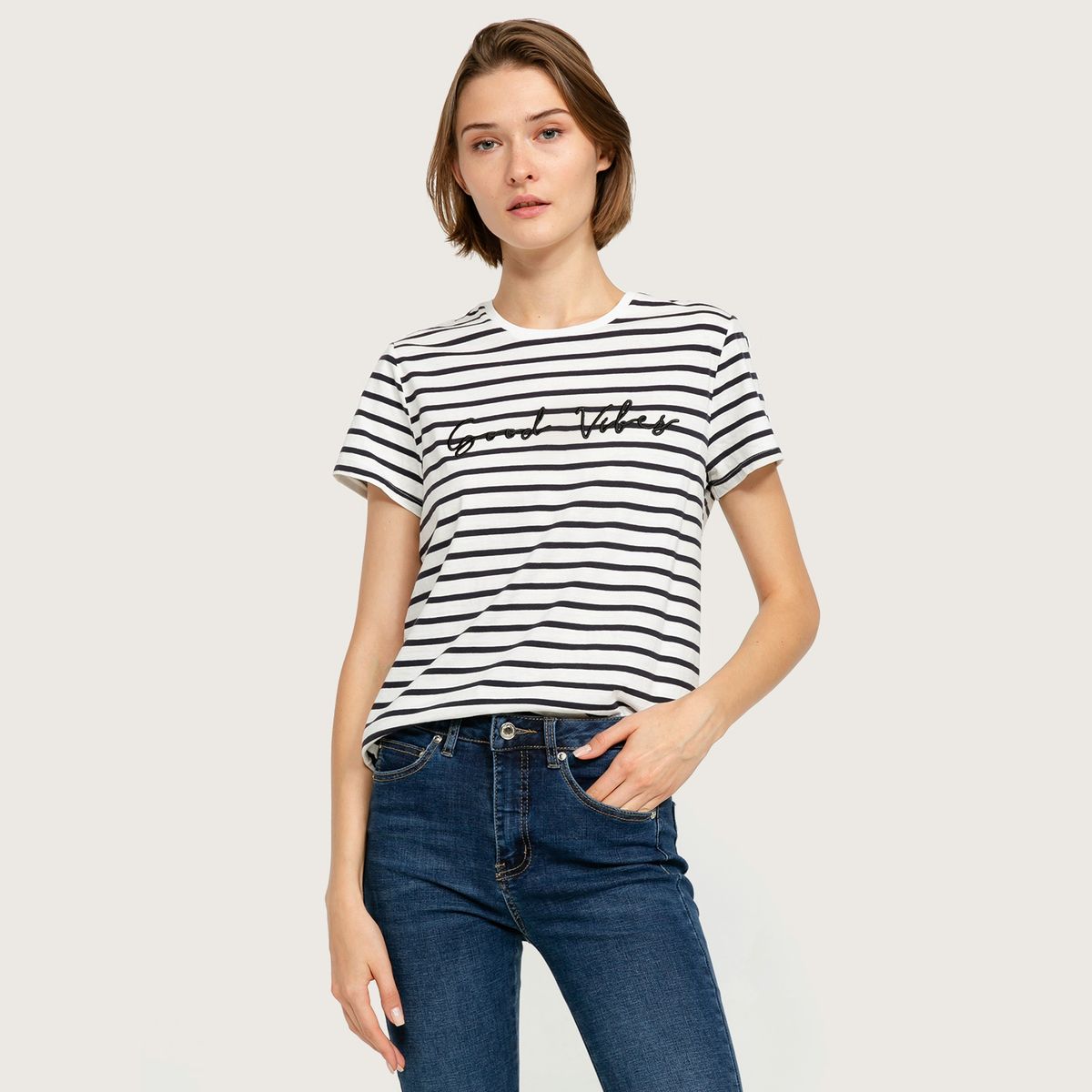 BASEMENT - Polera Manga Corta Mujer