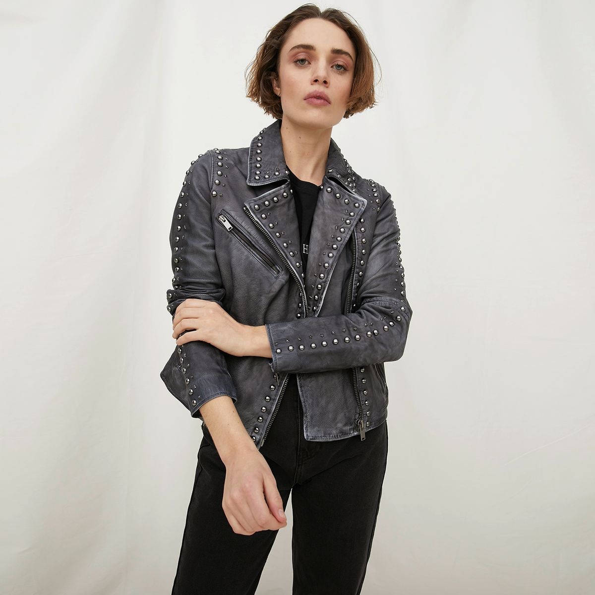BASEMENT - Chaqueta Cuero Tachas Mujer