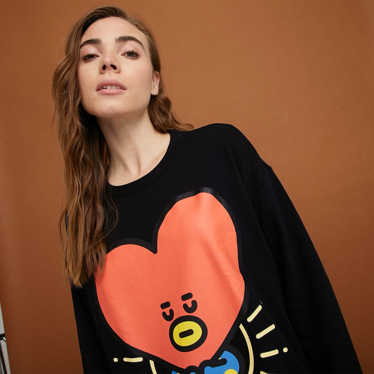 SYBILLA - Polerón Bt21 Mujer