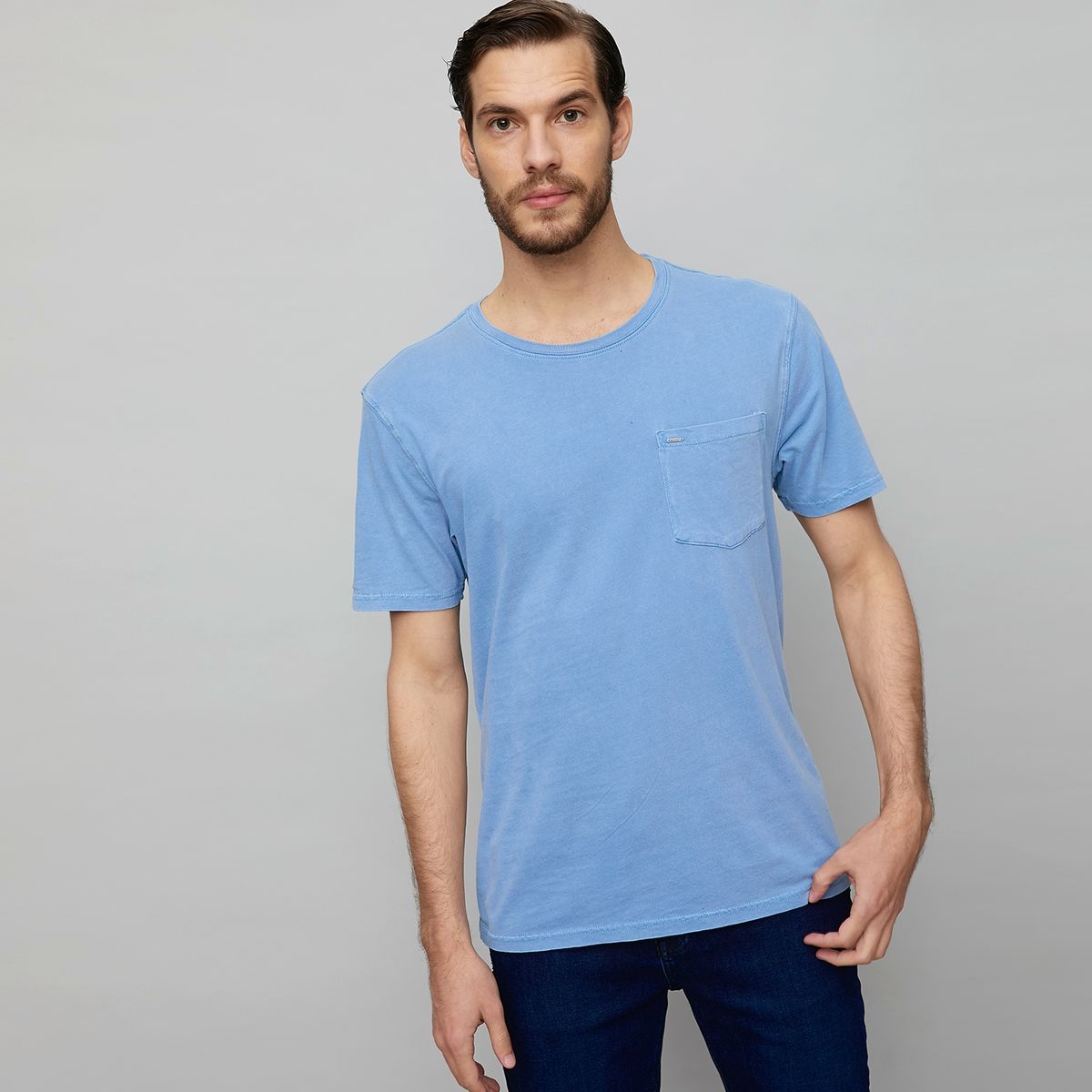 BASEMENT - Polera Cuello Redondo Teñido Natural Hombre Basement