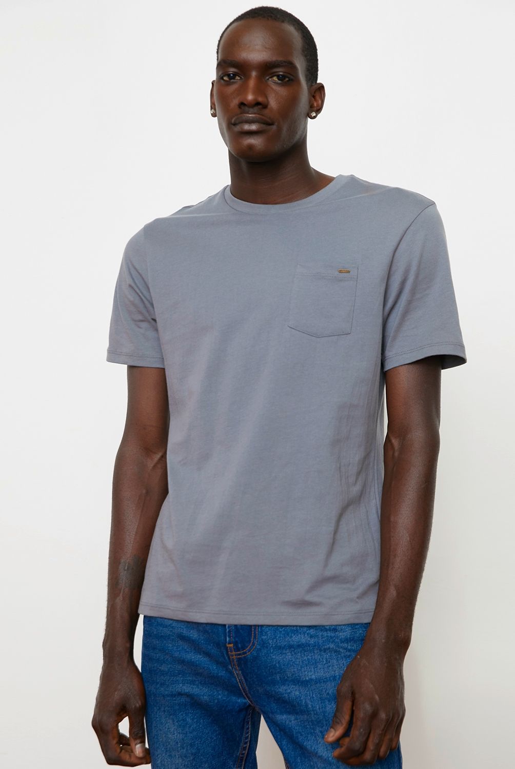 BASEMENT - Polera Manga Corta Hombre Basement