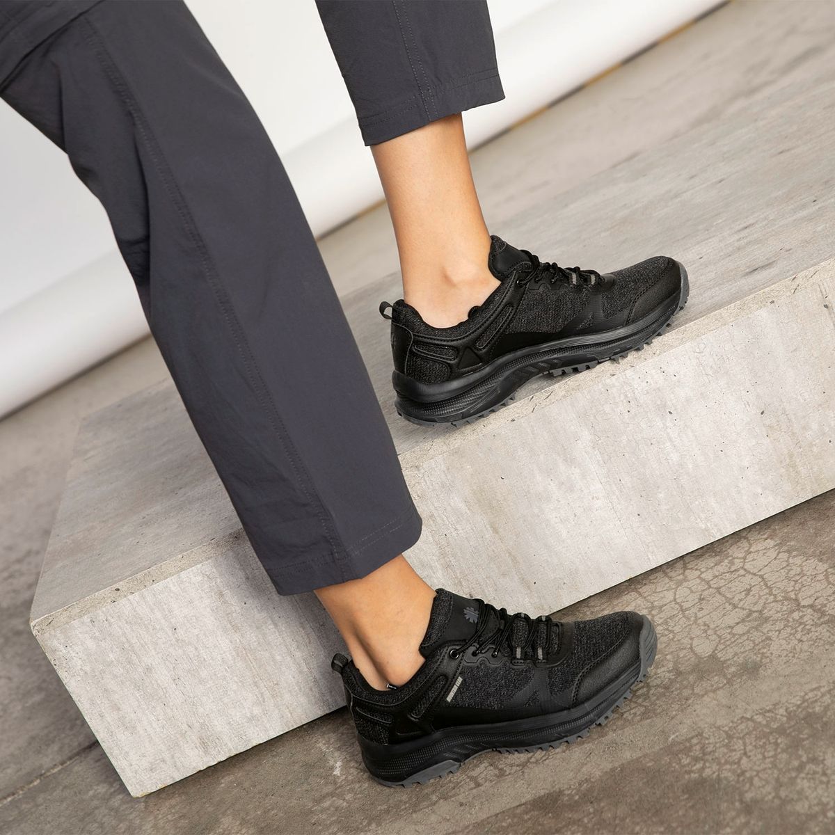 MOUNTAIN GEAR - Zapatillas Outdoor Mountain Gear Mujer Carlow NE Negras