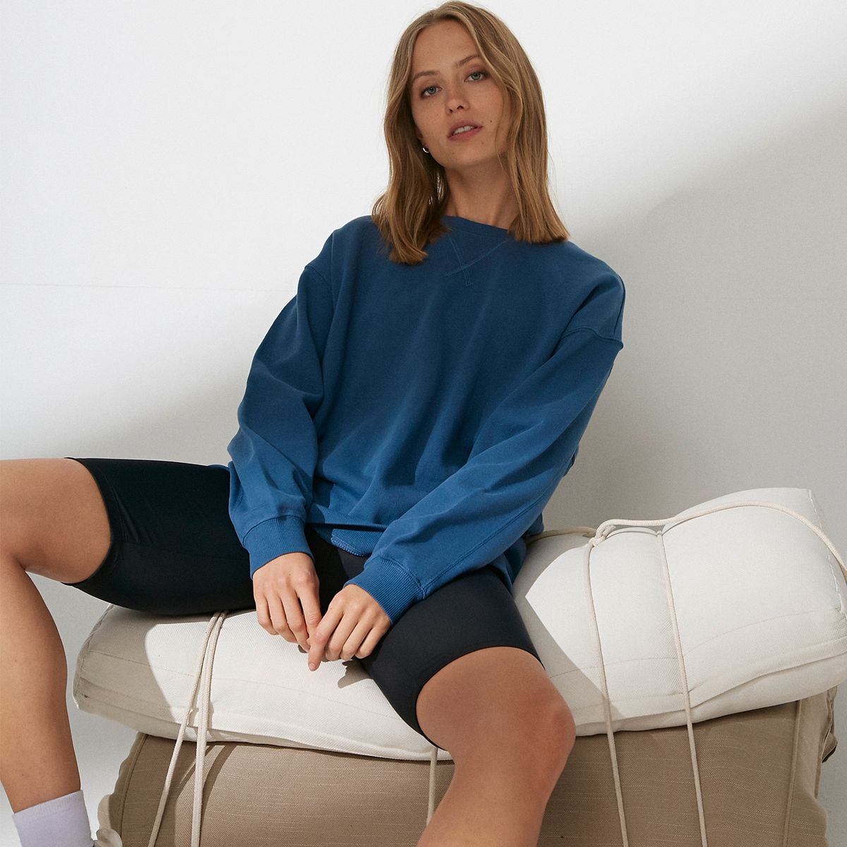 BASEMENT - Polerón Mujer