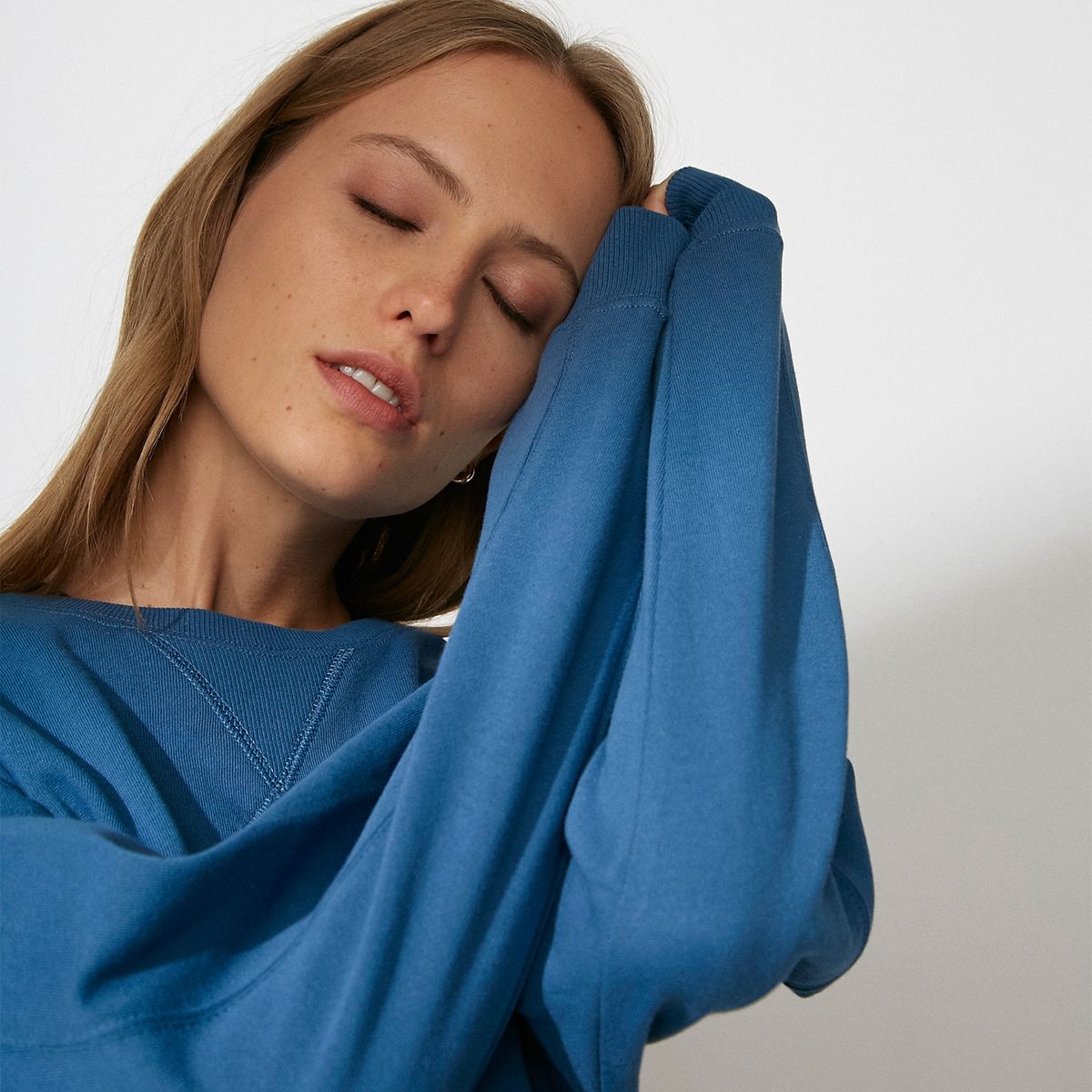 BASEMENT - Polerón Mujer