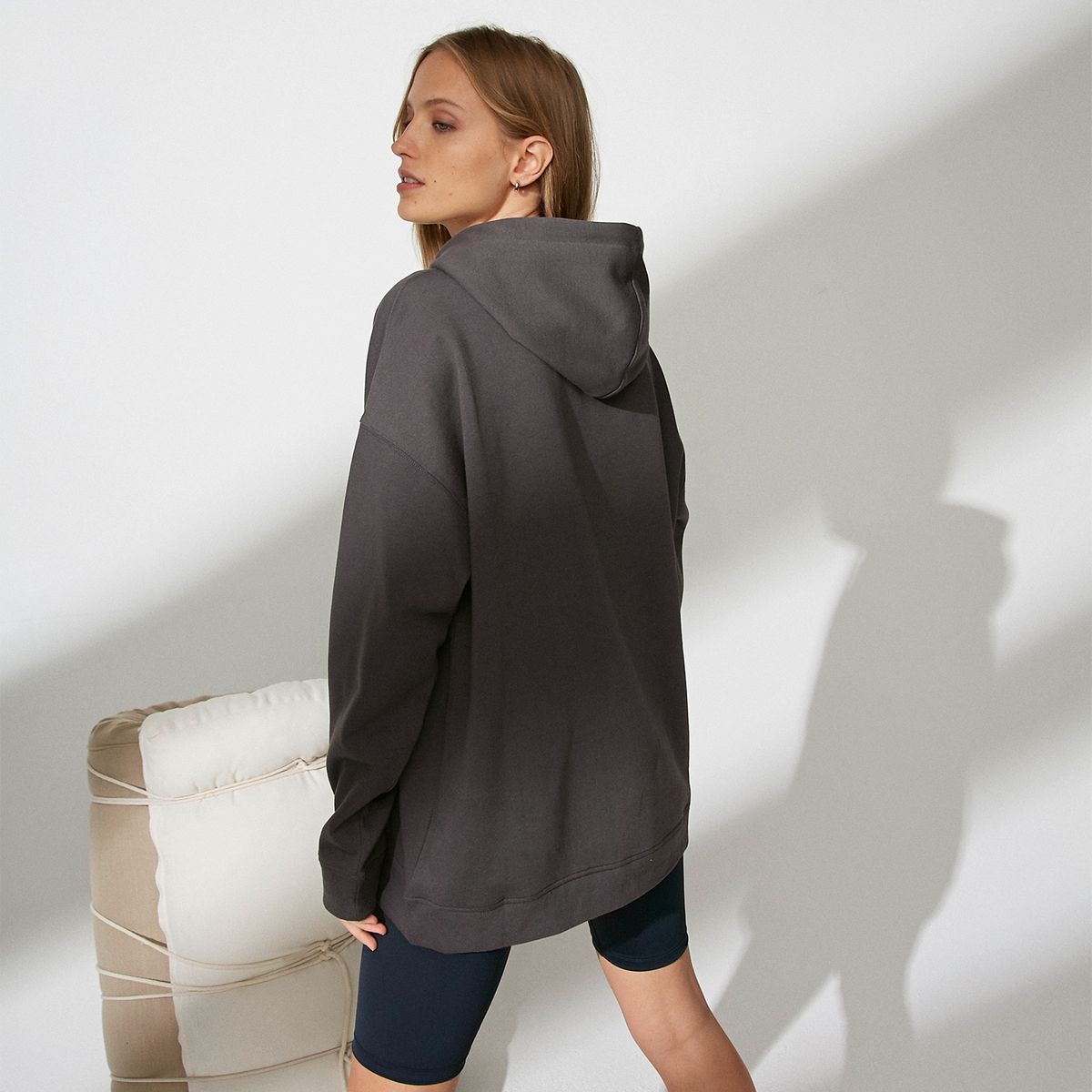 BASEMENT - Basement Polerón Mujer