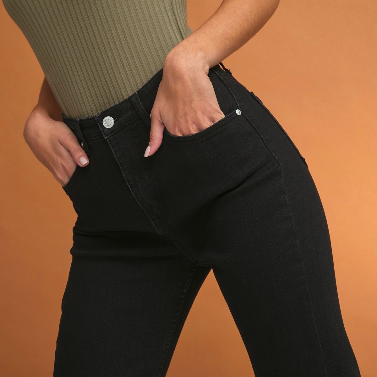 BASEMENT - Basement Jeans Recto Tiro Alto Mujer