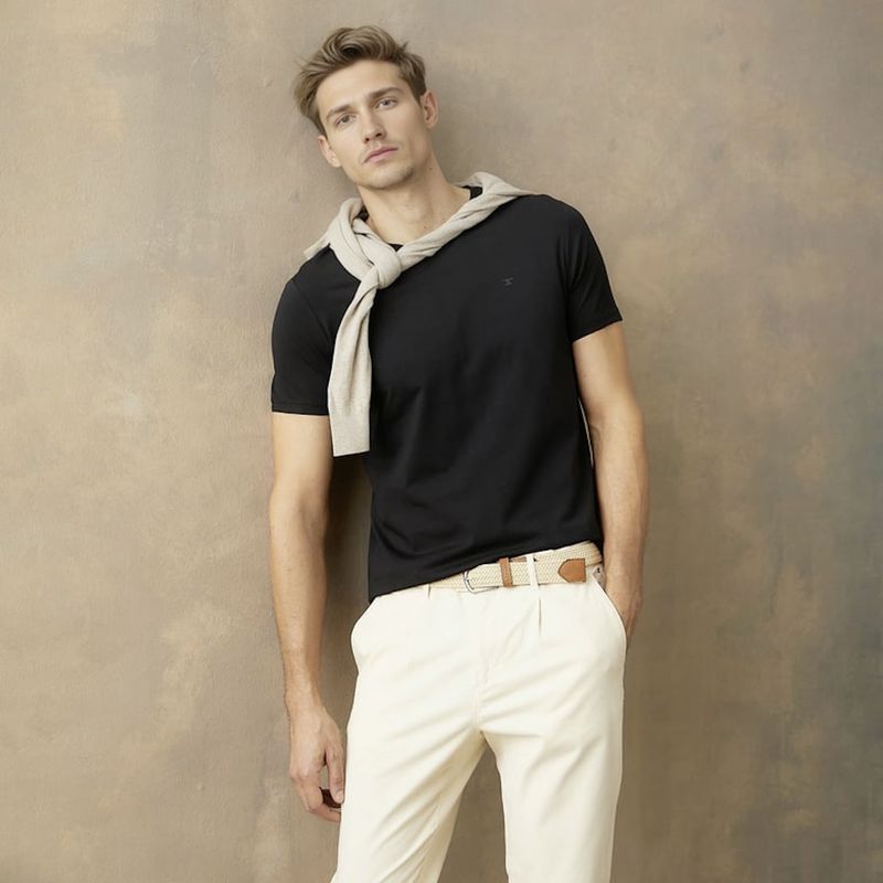 WOLF&HANK - Polera Manga Corta Algodón Cuello V Hombre Wolf&Hank
