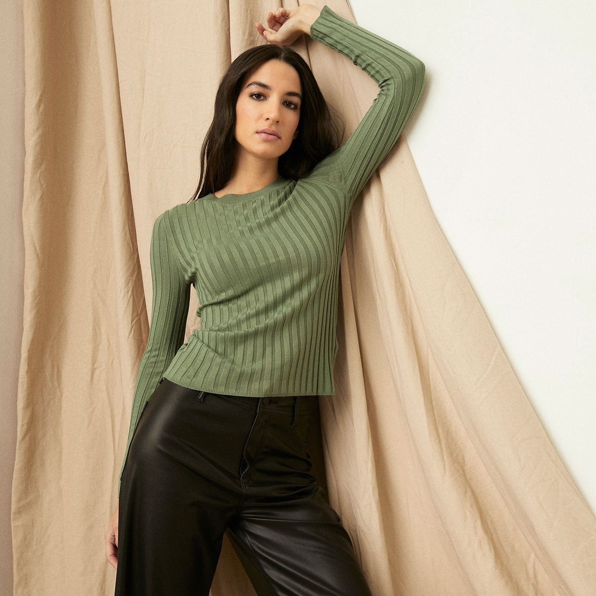 BASEMENT - Sweater Mujer