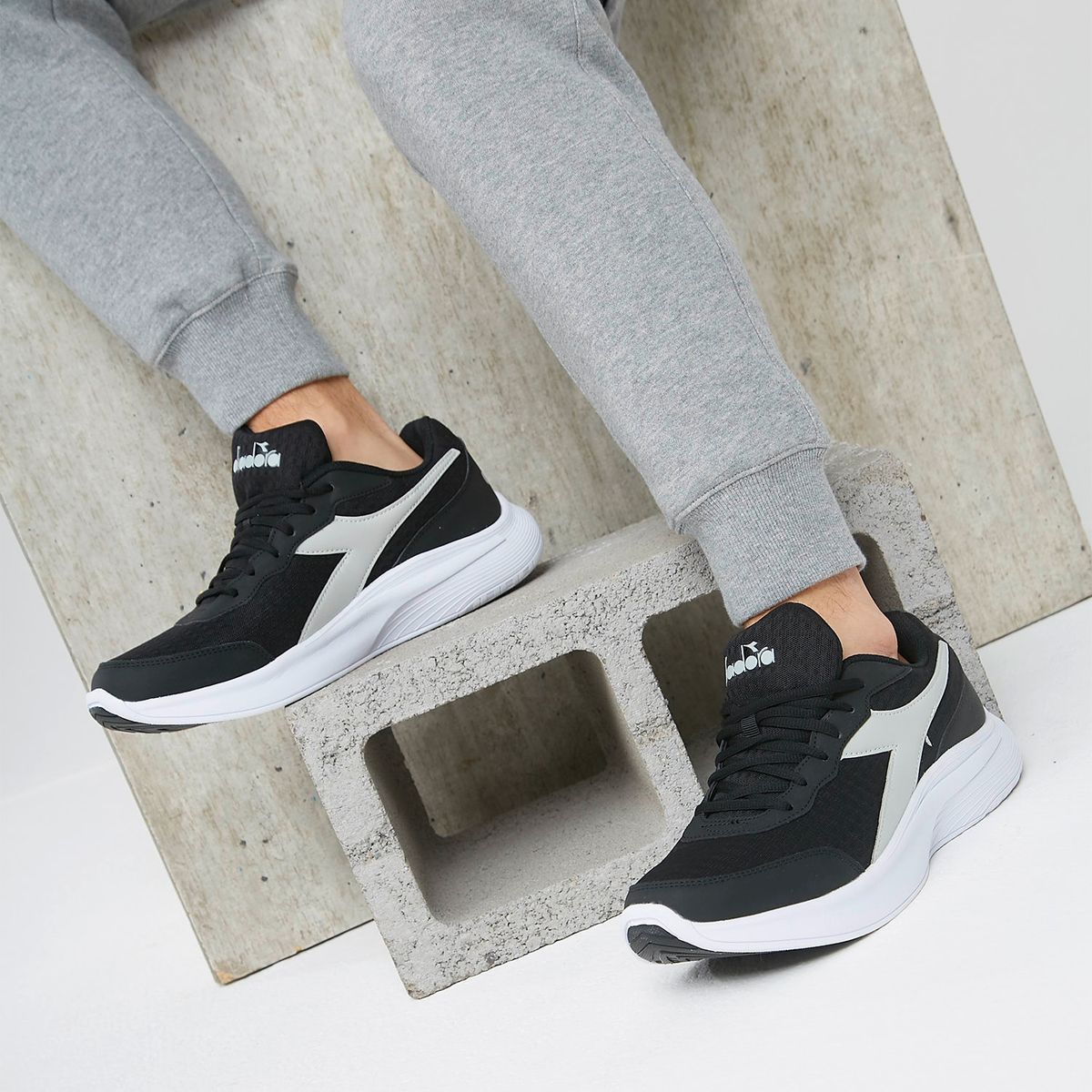 DIADORA - Eagle Zapatilla Running Hombre Negro Diadora