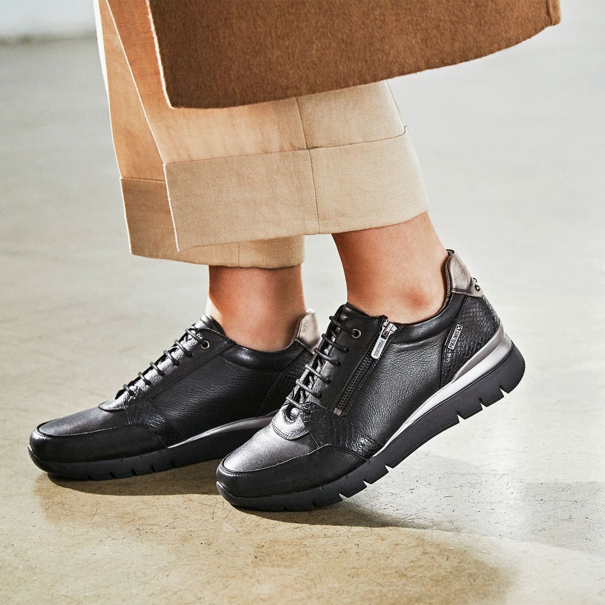 PIKOLINOS - Pikolinos Zapatilla Urbana Mujer Cuero Negra