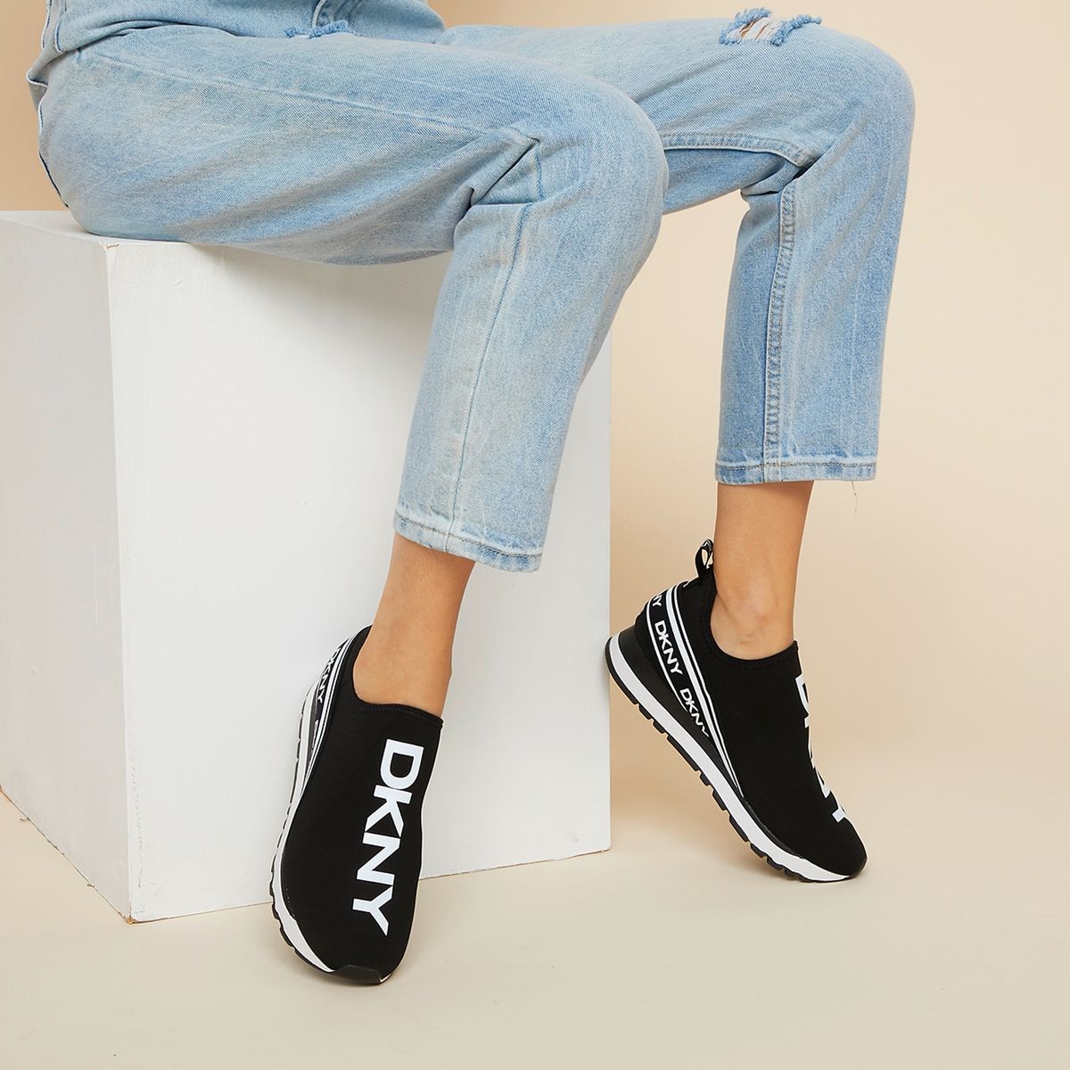 DKNY - Zapatilla Urbana Mujer Negro