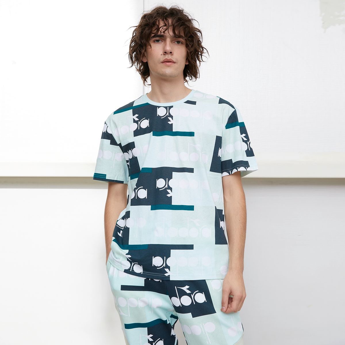 DIADORA - Polera Manga Larga Regular Fit Hombre Diadora