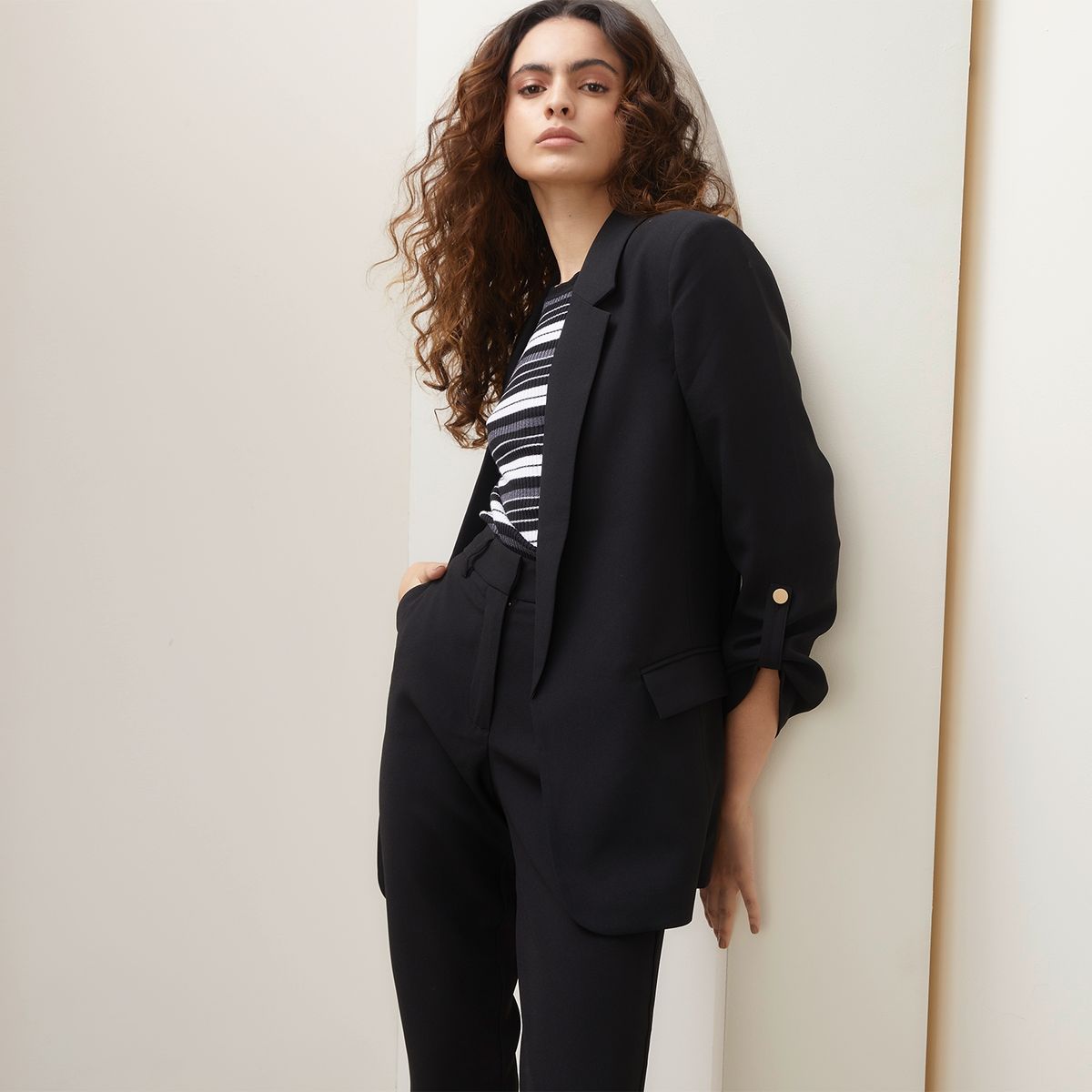 BASEMENT - Blazer Mujer Basement