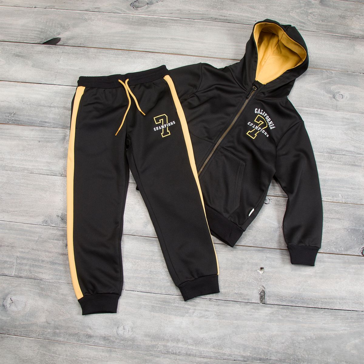 YAMP - Yamp Conjunto 2 Piezas Polerón + Pantalón De Buzo Niño