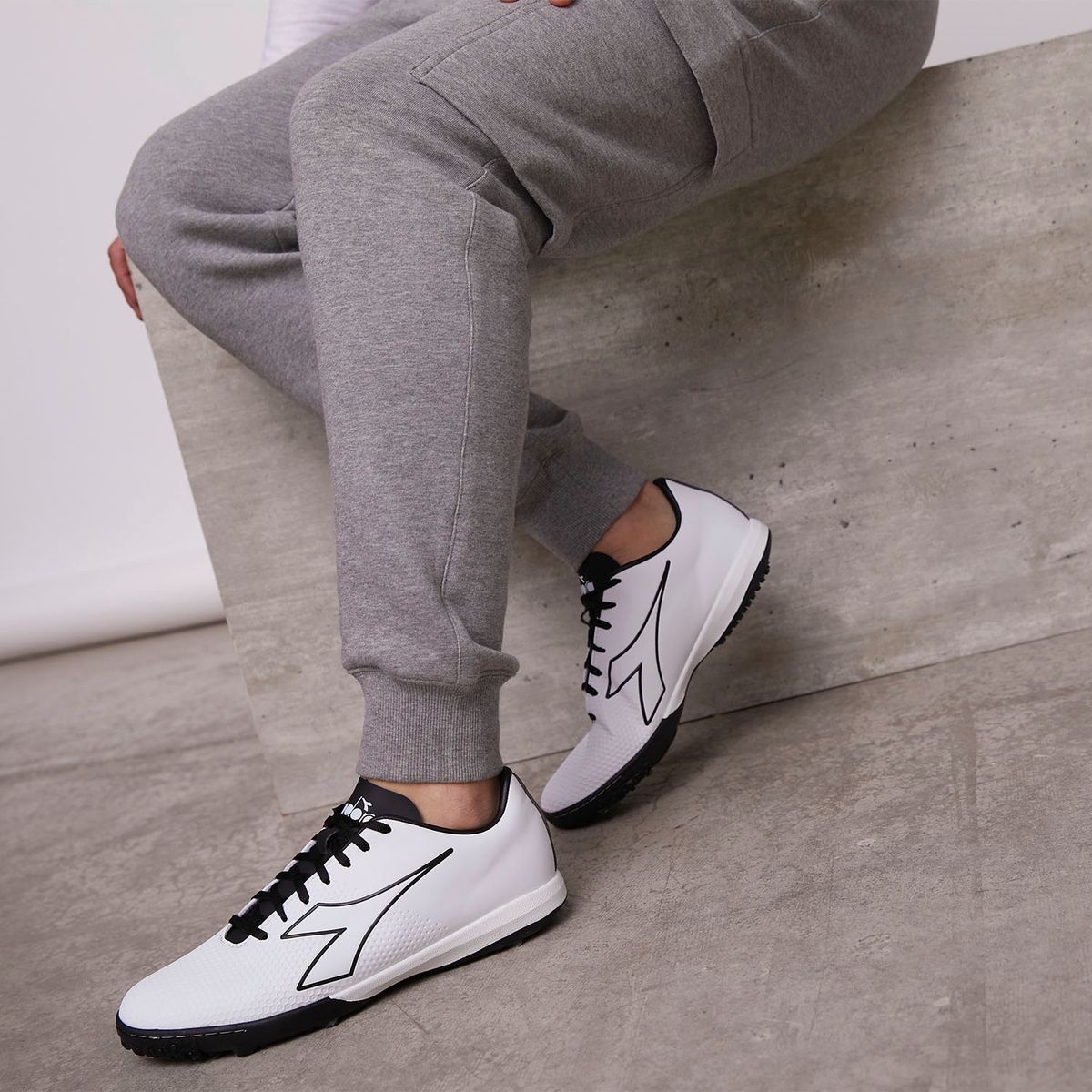 DIADORA - Pich4 Zapatilla Baby Fútbol Hombre Blanco Diadora