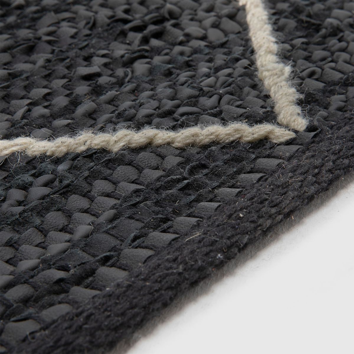 BASEMENT HOME - Alfombra de Lana Basement Home Grande 200x290cm Diseño Negro