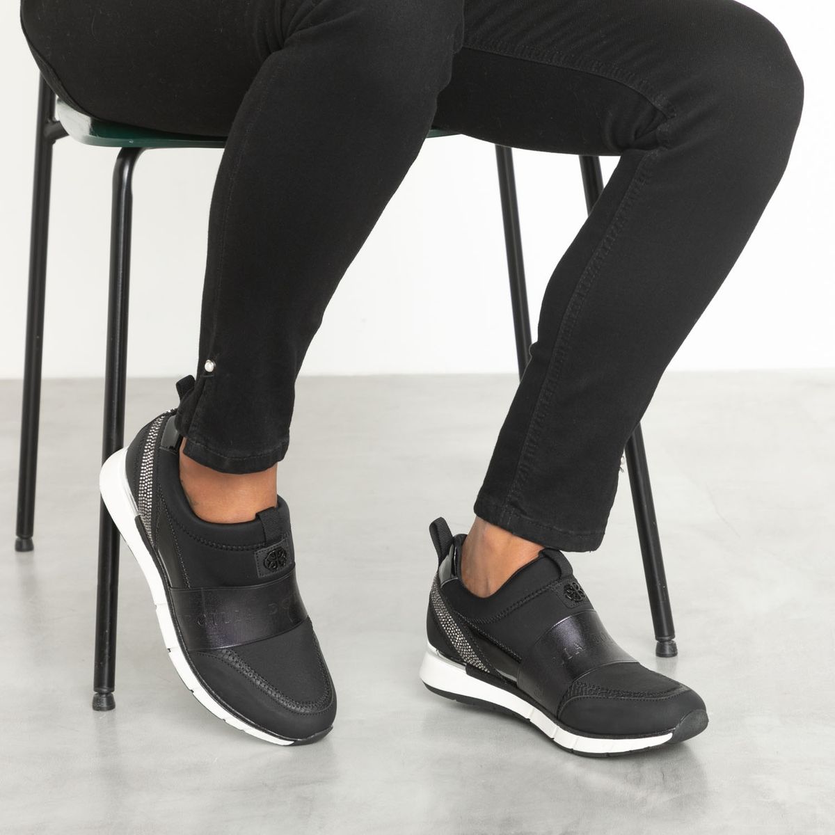 CECILIA BOLOCCO - Zapatilla Urbana Mujer Negro Cecilia Bolocco