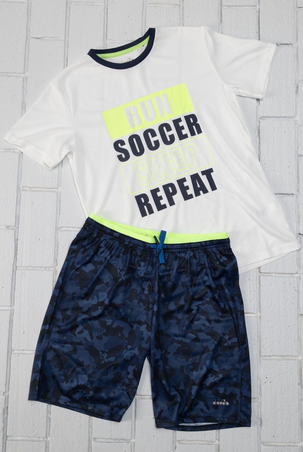 DIADORA - Conjunto Deportivo Polera + Short Niño 2 Piezas Diadora