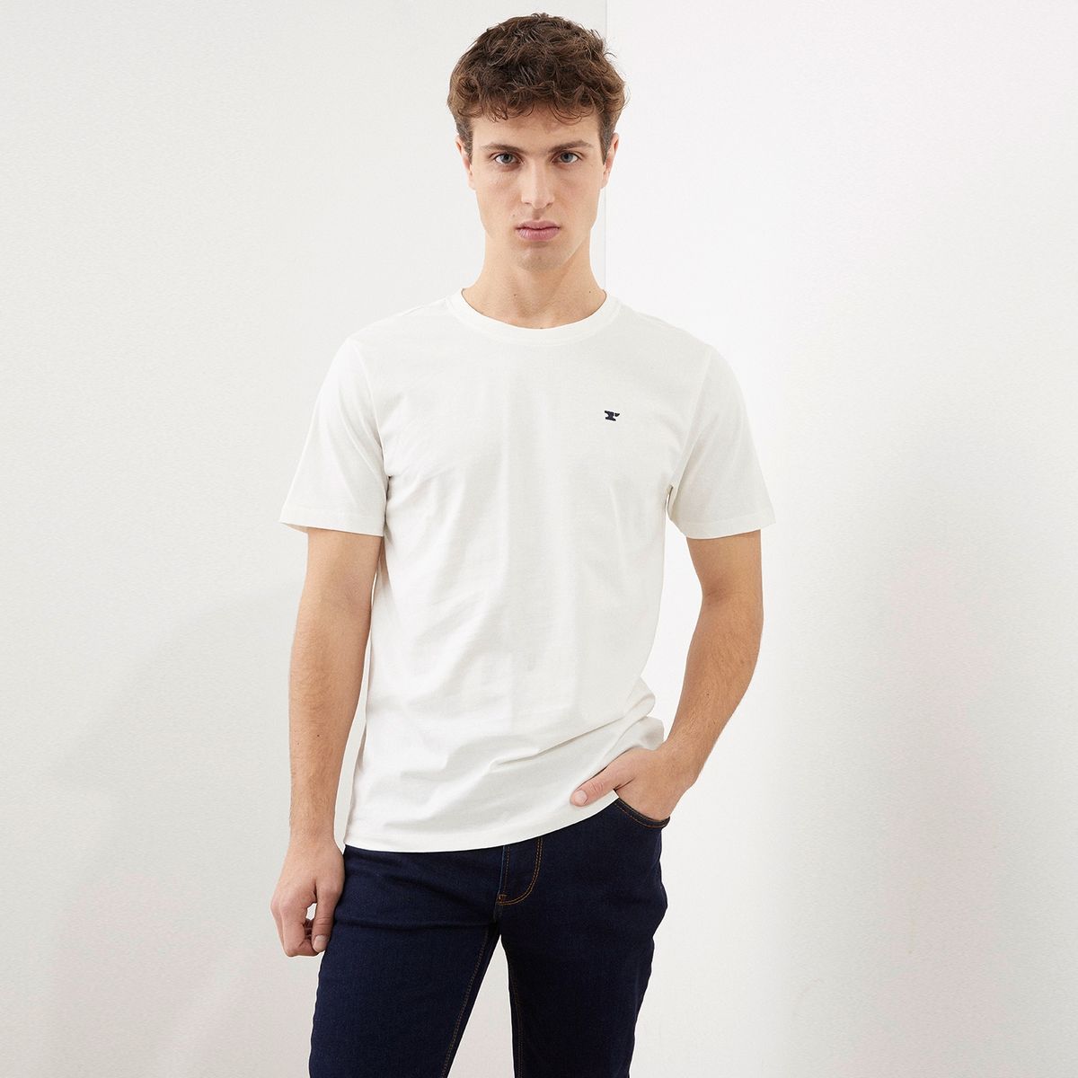 WOLF&HANK - Wolf & Hank Polera Cuello Redondo Algodón Premium Hombre