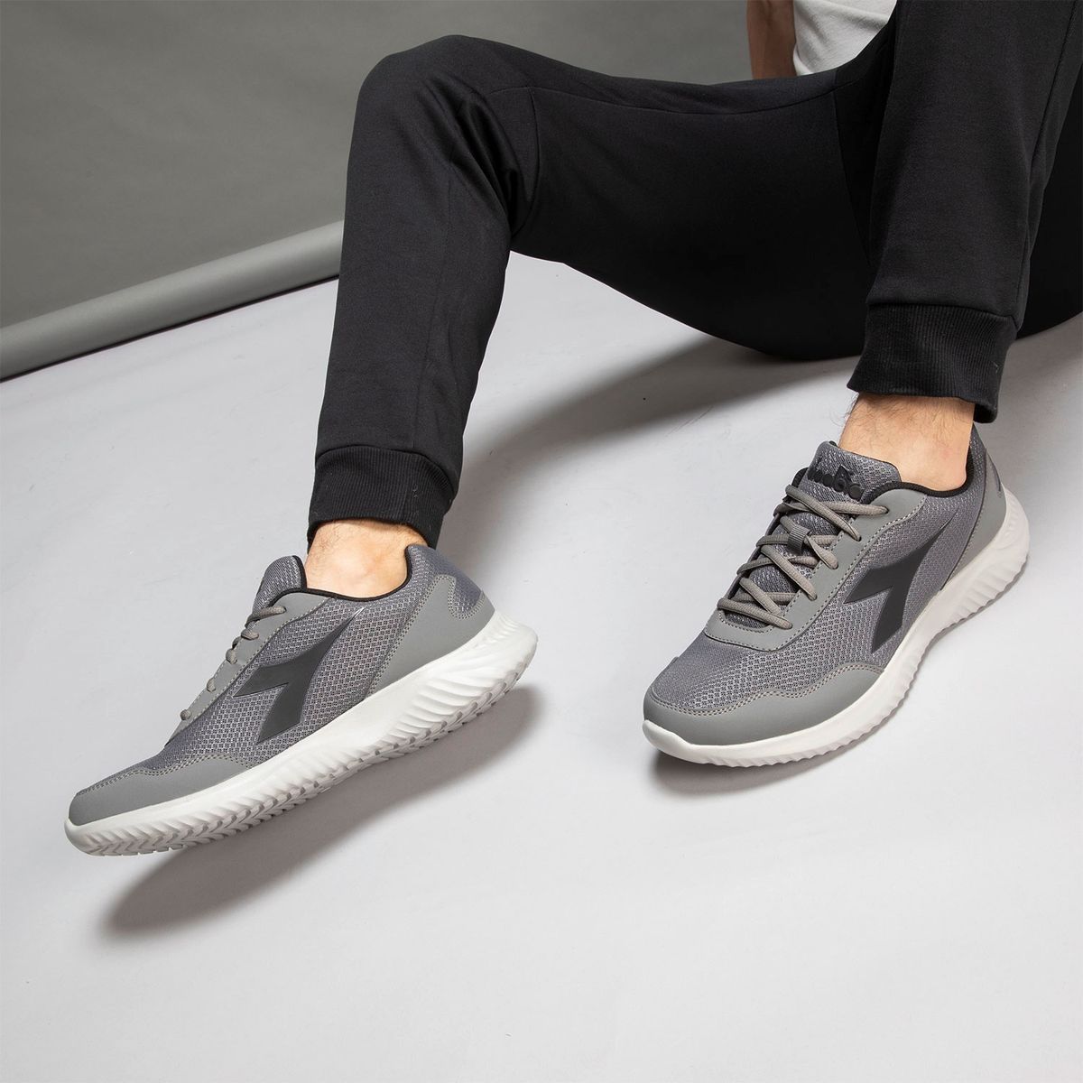 DIADORA - Zapatilla Running Hombre Gris Diadora