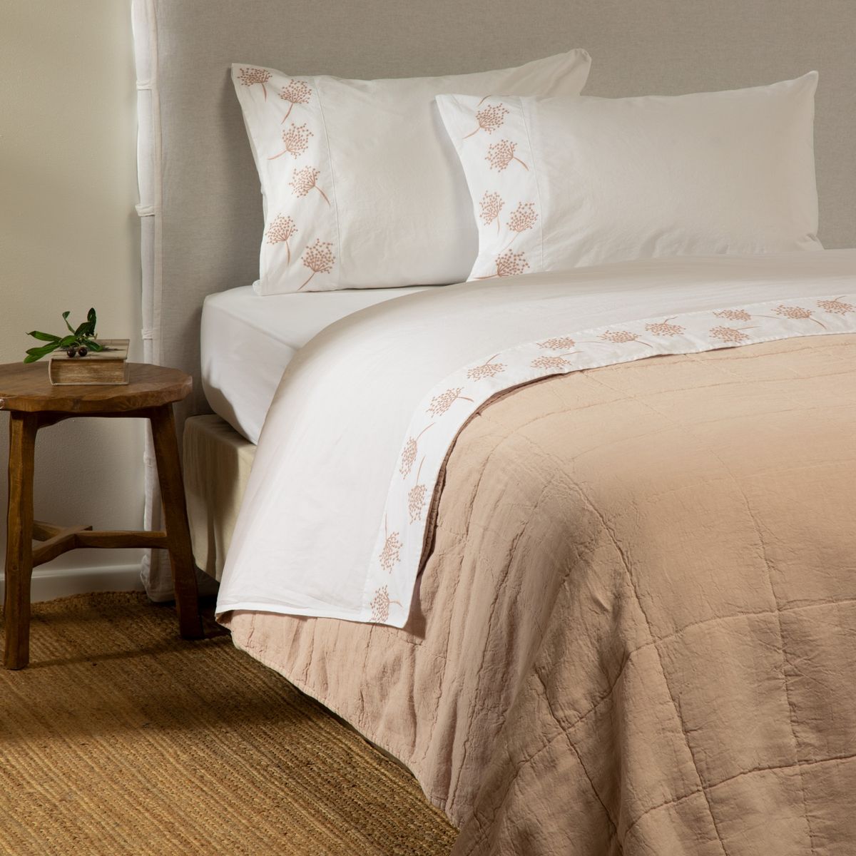 CASA CANTABRIA - Juego de Sábanas Bordada Mimosa Algodón 200 Hilos Casa Cantabria