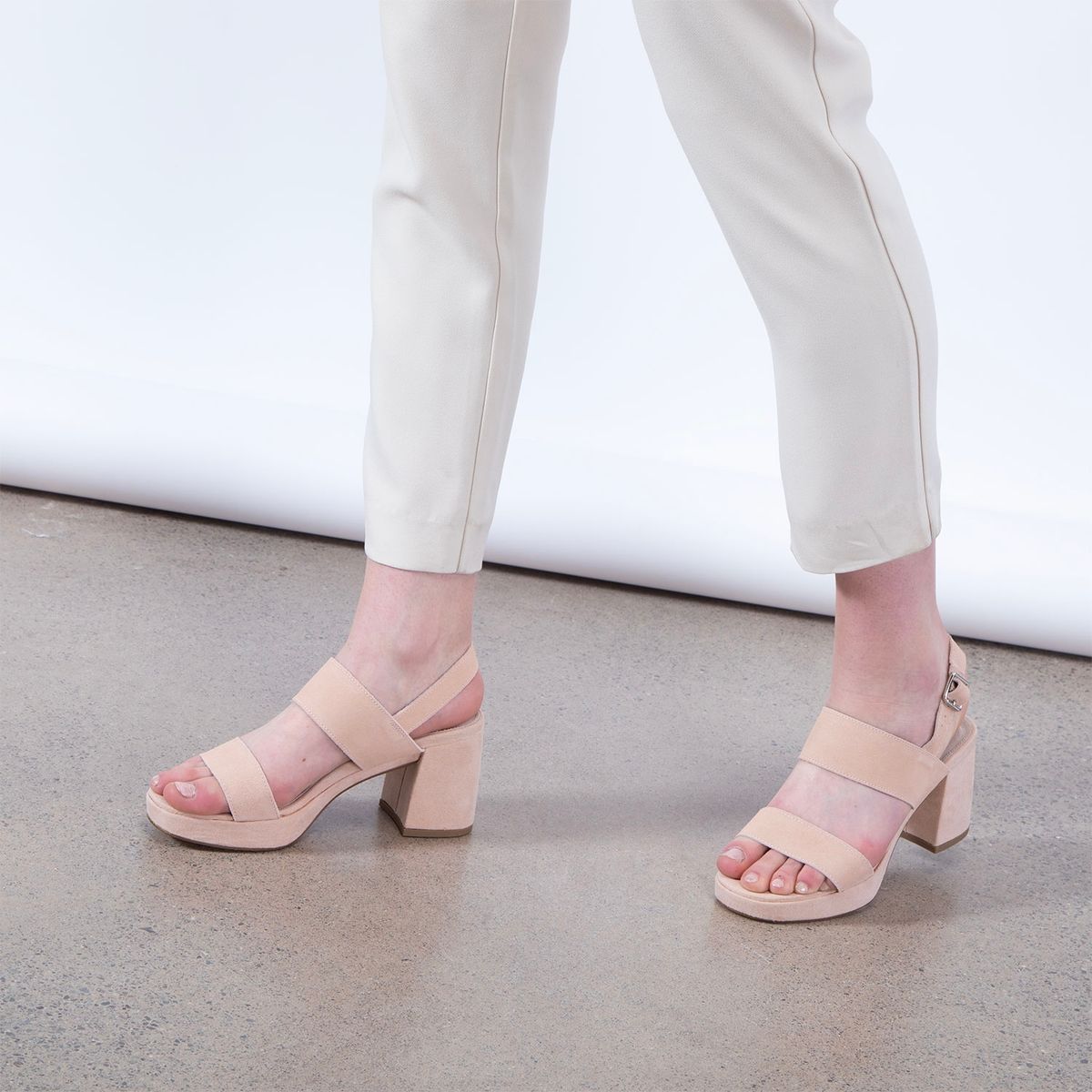 BASEMENT - Sandalia Mujer Cuero Rosado Basement