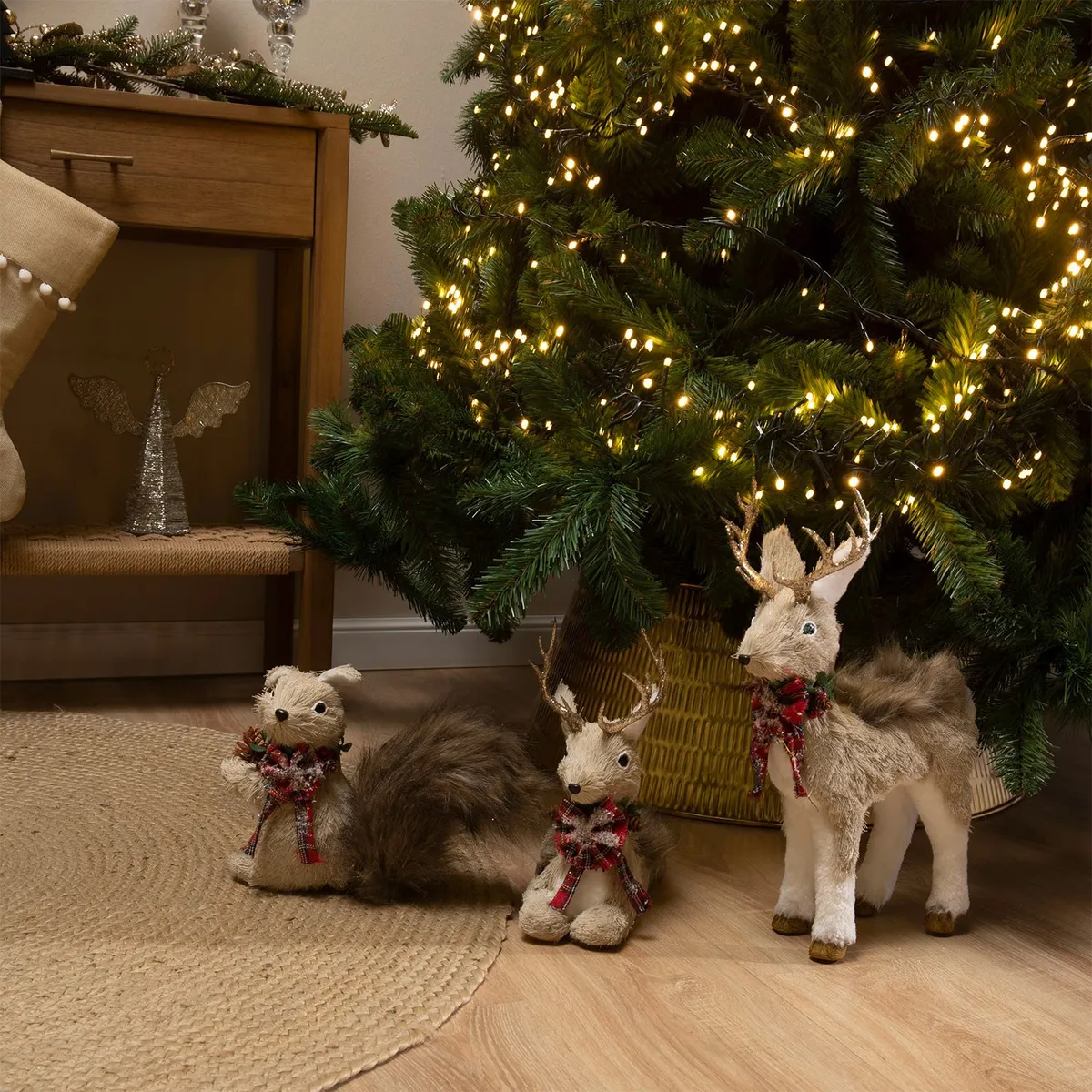 MICA - Adorno Navideño Figura Ardilla 22X9X20 Cm Mica