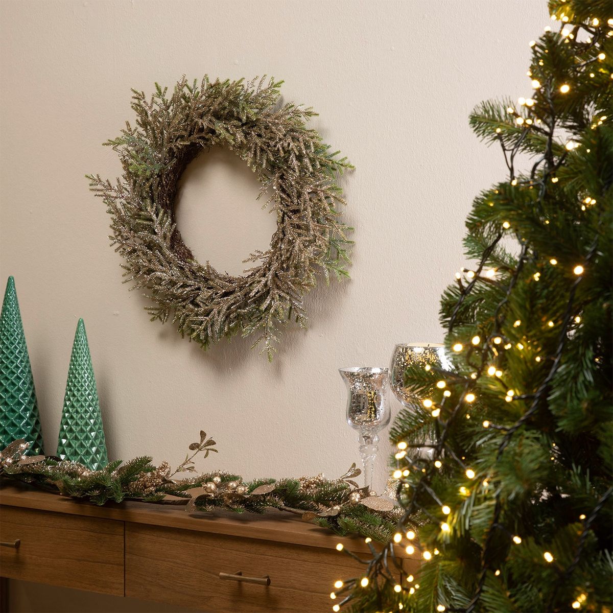 MICA - ADORNO CORONA RAMAS CAFÉ 56 CM MICA