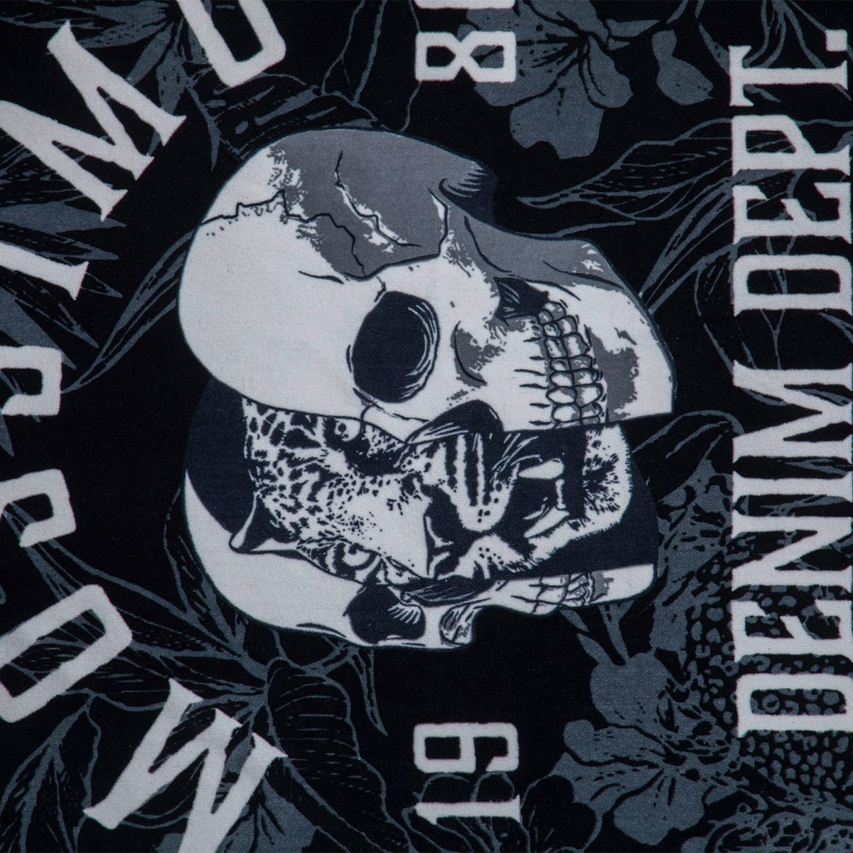 MOSSIMO - Mossimo Toalla de Playa Calavera