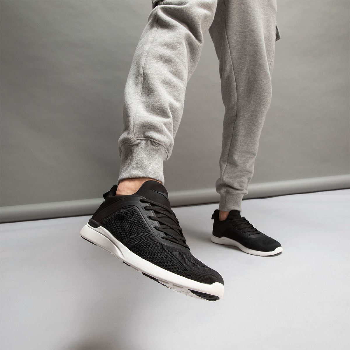 DIADORA - Sabino Zapatilla Cross Training Hombre Negro Diadora