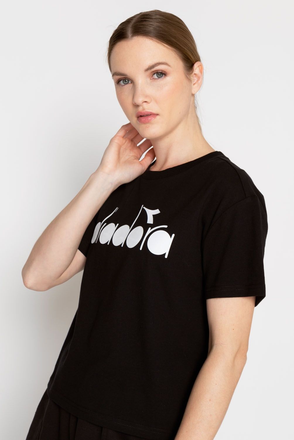 DIADORA - Polera Deportiva Manga Corta Regular Fit Mujer Diadora