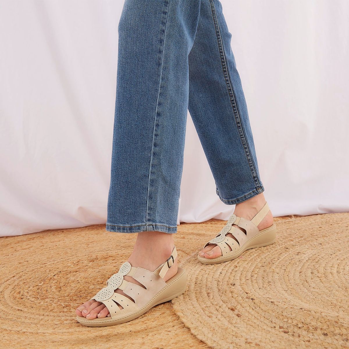 SOUTHLAND - Sandalia Mujer Beige Southland