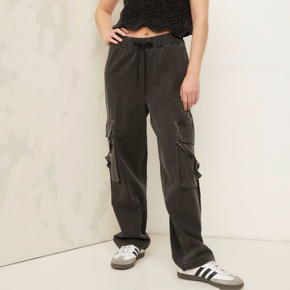 AMERICANINO - Pantalón Cargo Tiro Alto Mujer Americanino