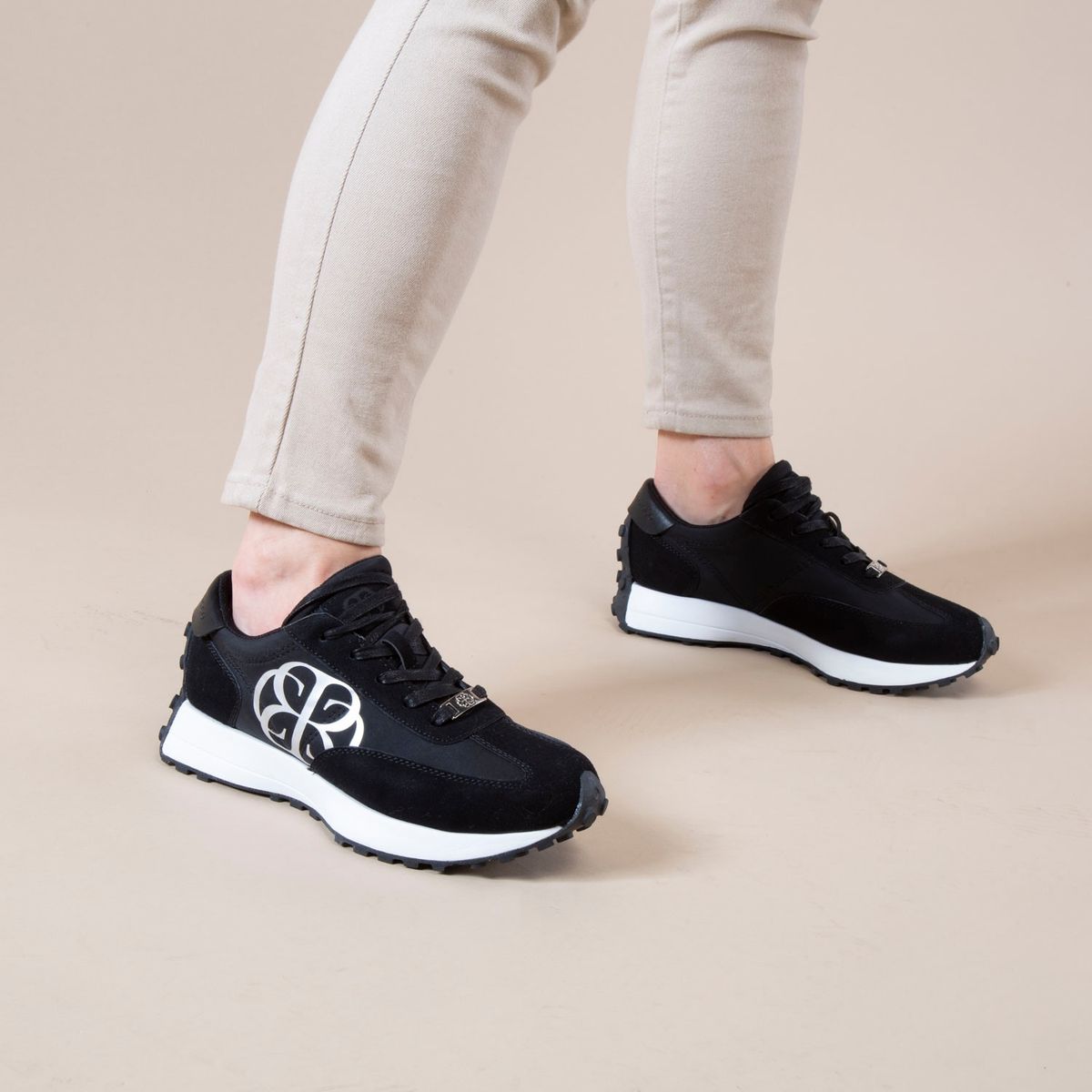 CECILIA BOLOCCO - Zapatilla Urbana Mujer Negro Cecilia Bolocco