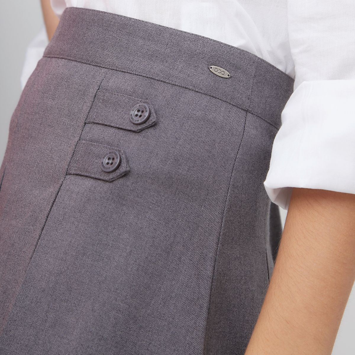 DOO AUSTRALIA - Falda Escolar, 62% Poliéster 35% Viscosa 3% Elastano, 2 Botónes Al Costado, Color Gris Niña Doo Australia