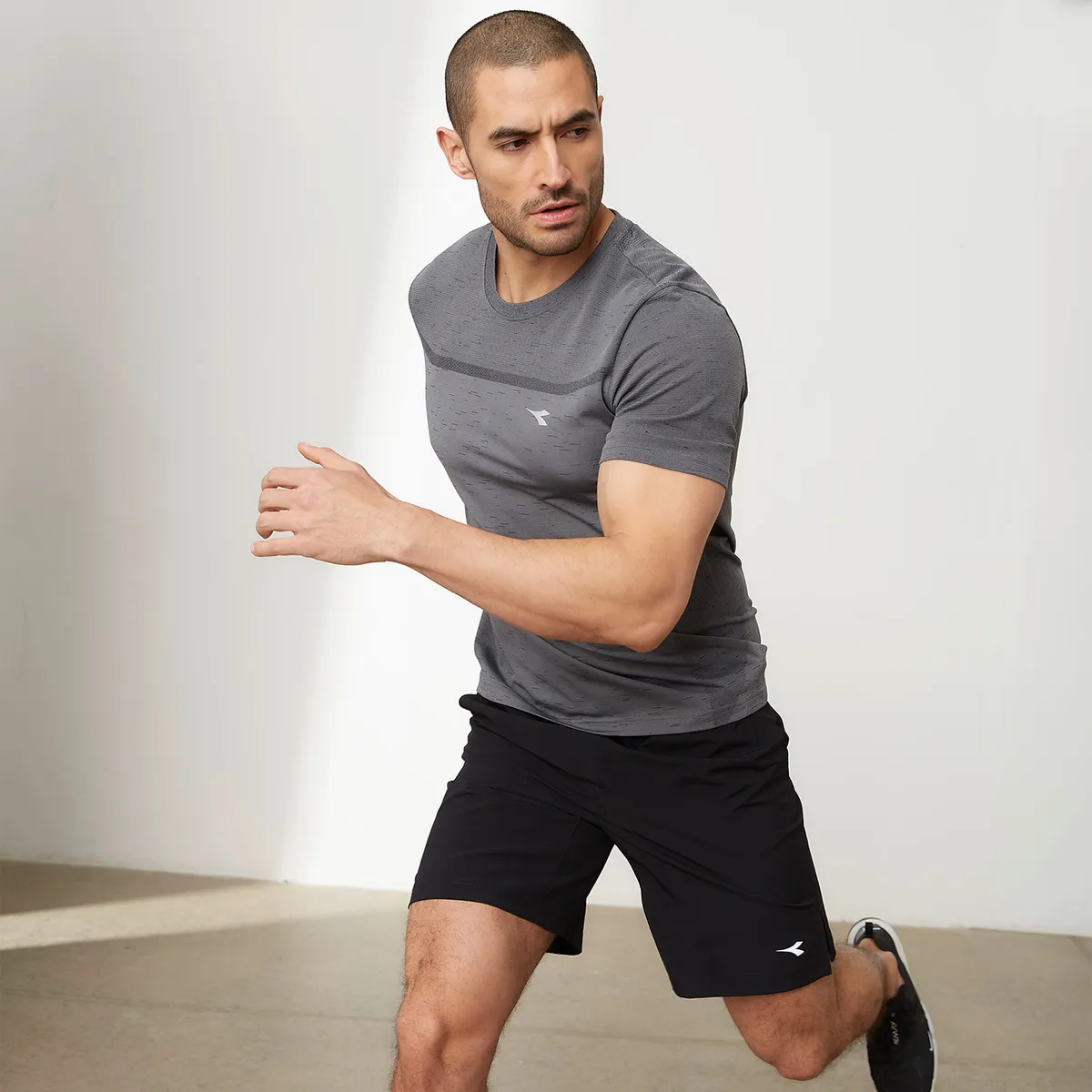 DIADORA - Polera Deportiva Manga Corta Hombre Diadora