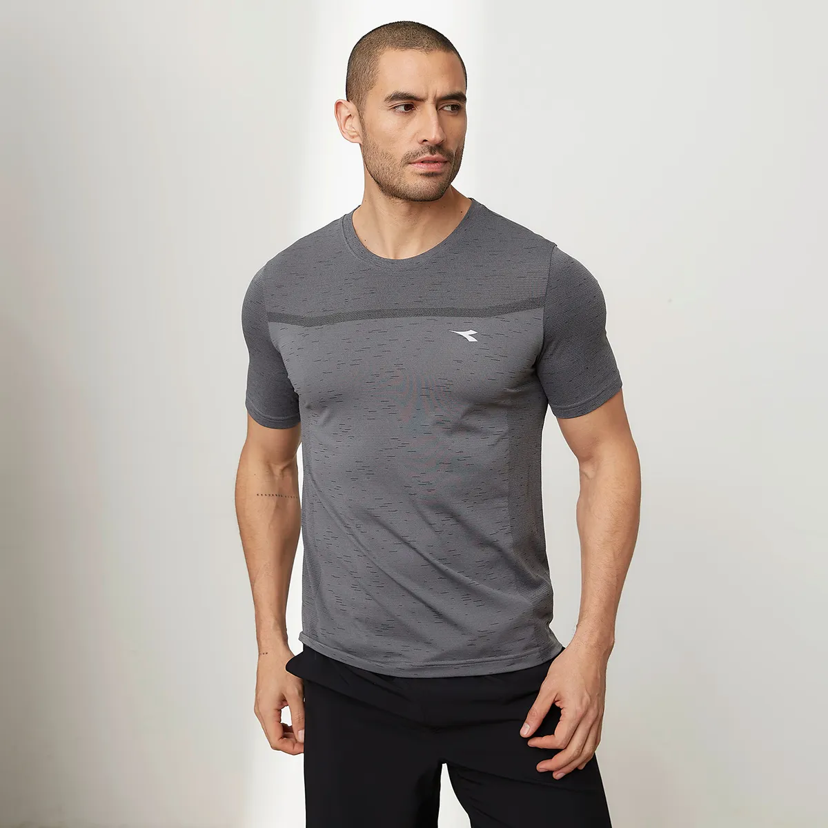 DIADORA - Polera Deportiva Manga Corta Hombre Diadora