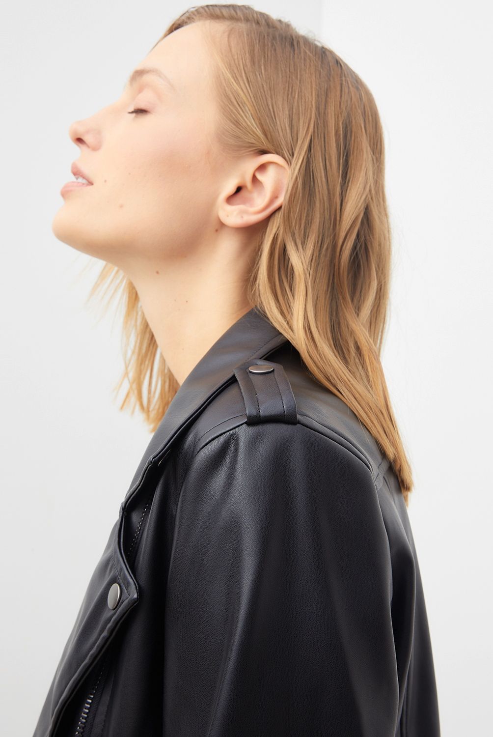 BASEMENT - Chaqueta Mujer Zero Cuero Basement