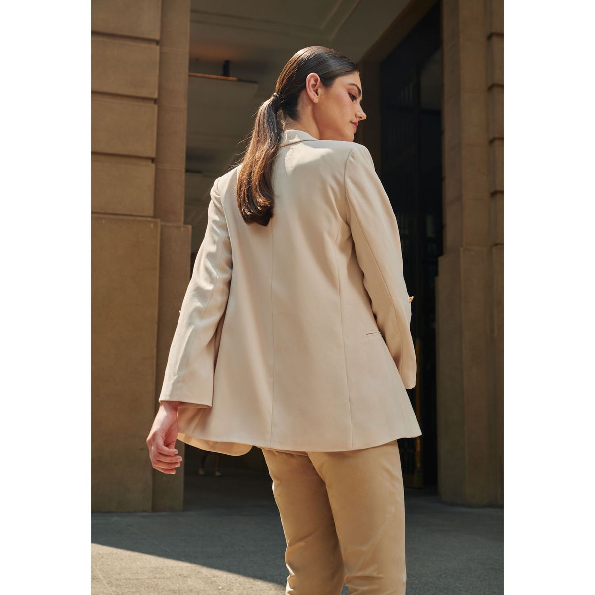 BASEMENT - Blazer Mujer Basement