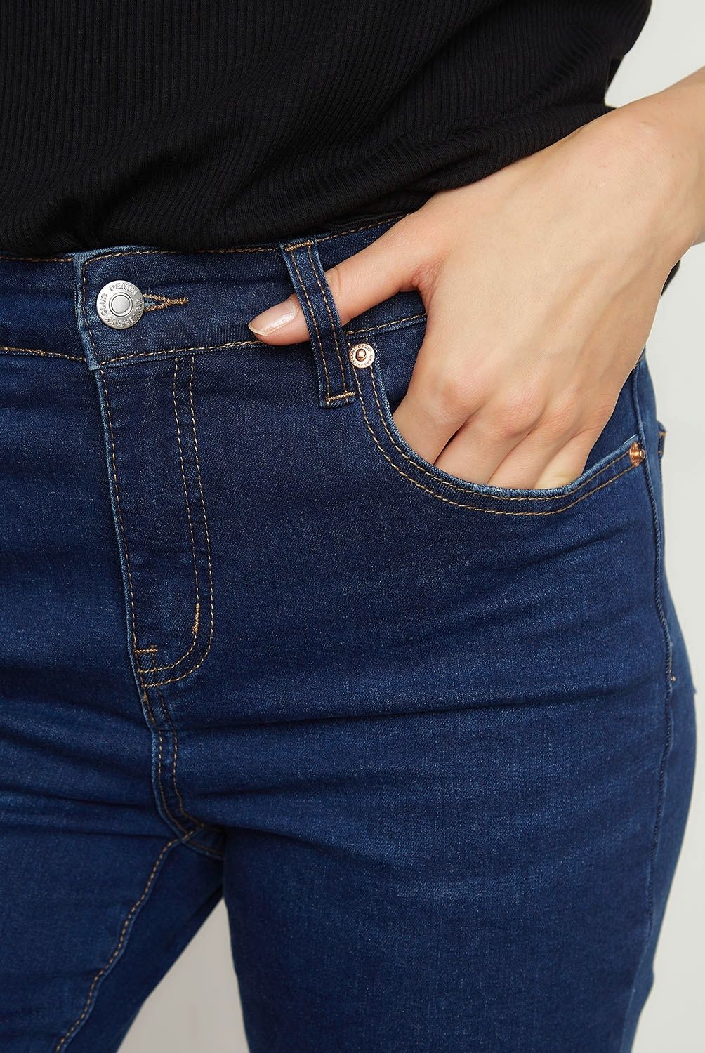 UNIVERSITY CLUB - Jeans Flare Tiro Alto Mujer University Club