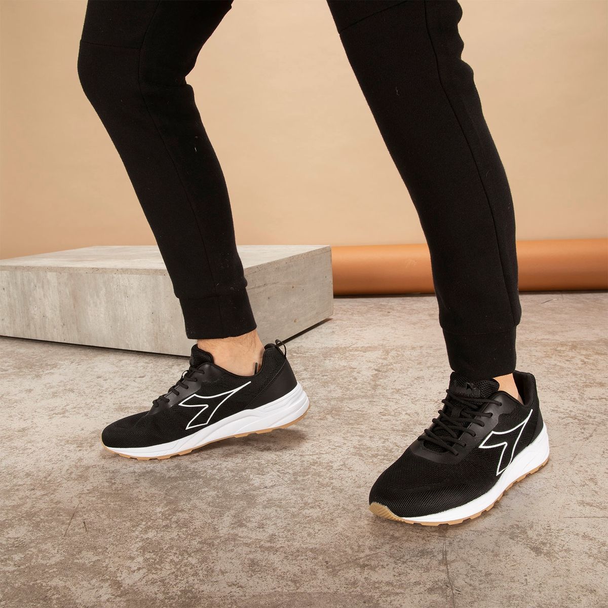 DIADORA - Solum3 Zapatilla Urbana  Hombre Negro Diadora