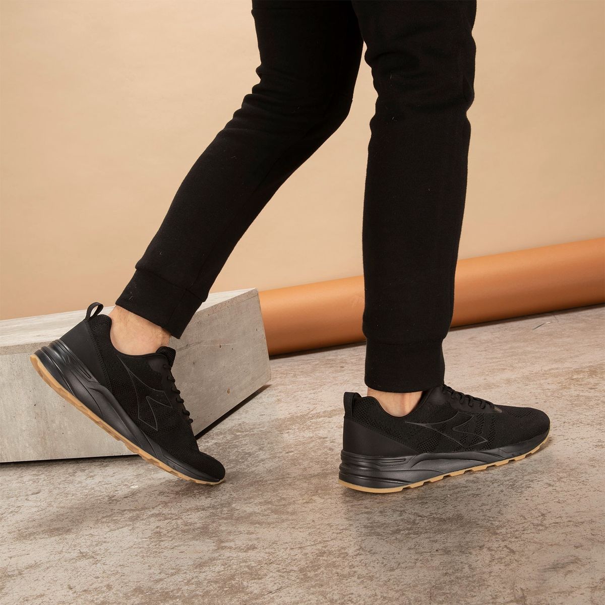 DIADORA - Solum3 Zapatilla Urbana  Hombre Negro Diadora